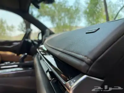 كاديلاك اسكاليد الجميح مخزن عداد 35 الف كم فقط 67