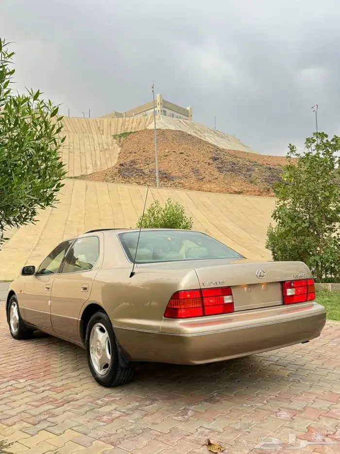 لكزس LS 400 مخزن ( مباع ) 40