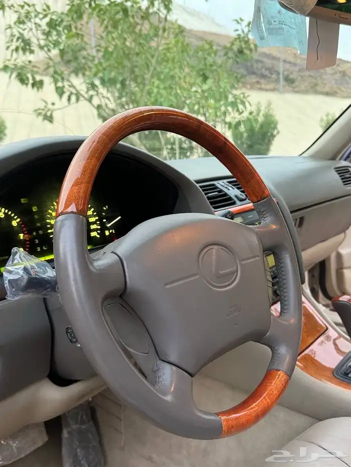 لكزس LS 400 مخزن ( مباع ) 60