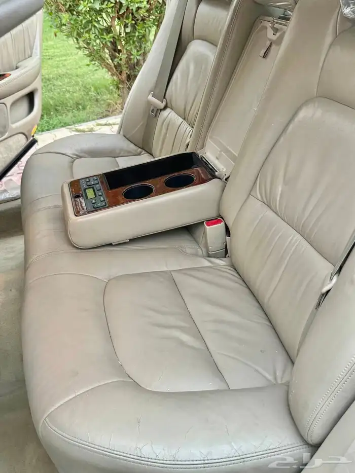 لكزس LS 400 مخزن ( مباع ) 70