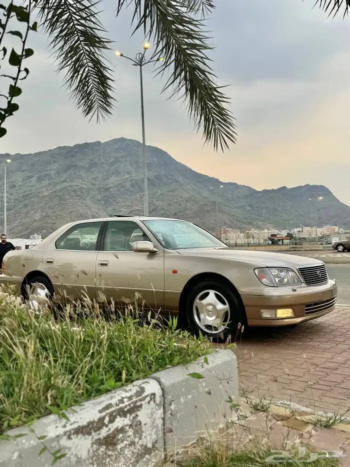 لكزس LS 400 مخزن ( مباع ) 4
