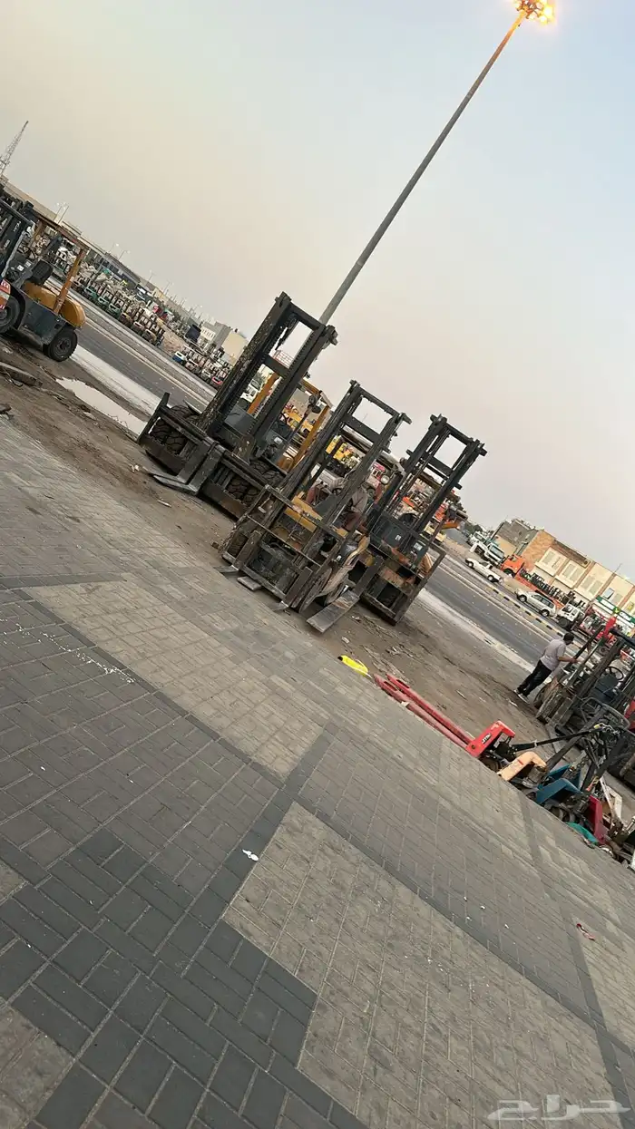لتأجير الروافع الشوكية أجار شهري يومي سنوي 3طن 5طن 7طن 10 ط 2