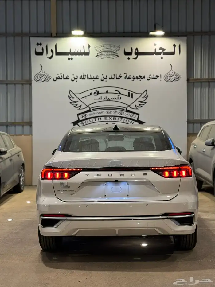 فورد توروس تيتانيوم ابيض اسود 2026 4