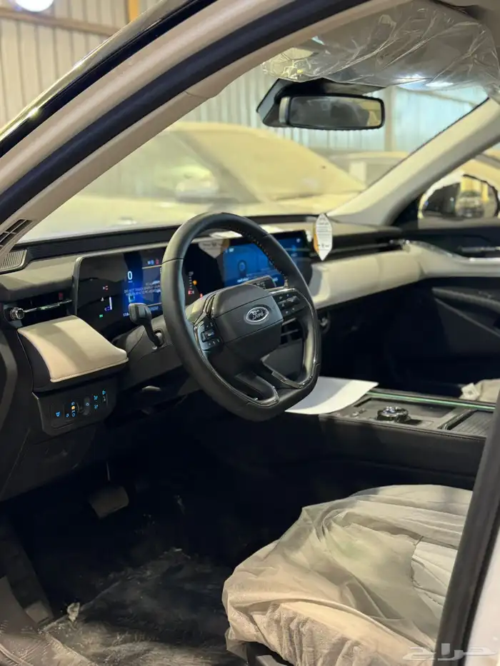 فورد توروس تيتانيوم ابيض اسود 2026 3