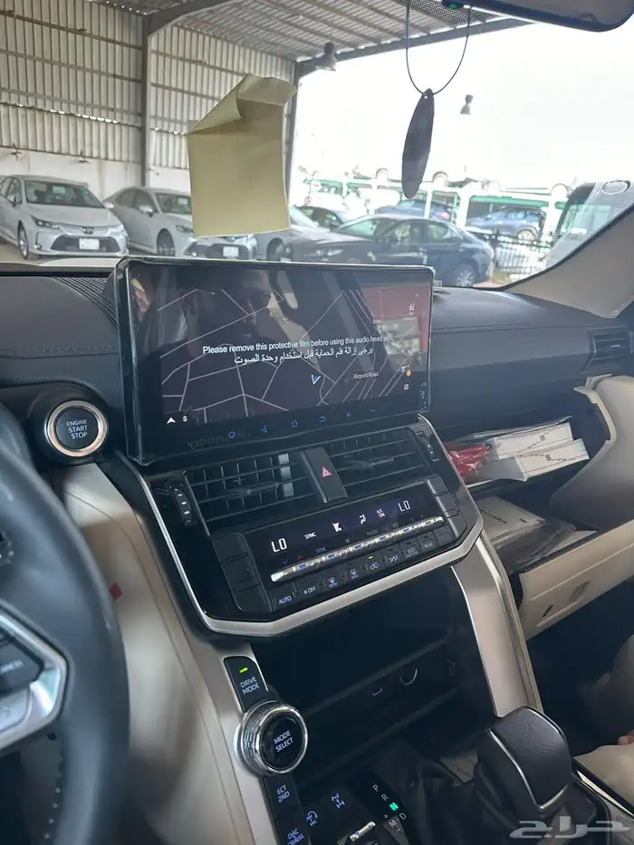 جيب لاندكروزر ابيض GXR 3 2024 اصفار سعودي (تم البيع) 11