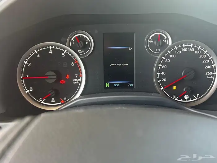 جيب لاندكروزر ابيض GXR 3 2024 اصفار سعودي (تم البيع) 5