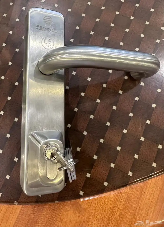 مسكة باب طوارئ 0