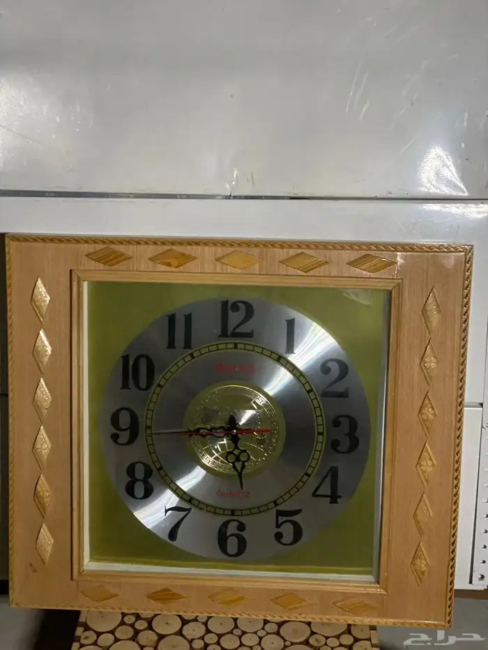 144 ساعة حائط تراثية مخزنة 0