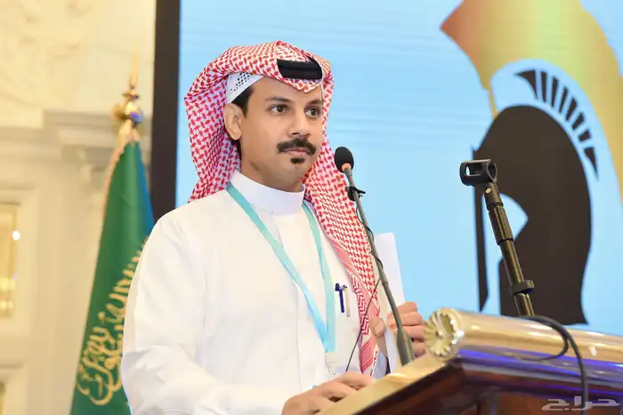 مقدم حفلات منبرية فعاليات مسرح ندوات حوارية يوم مفتوح 4