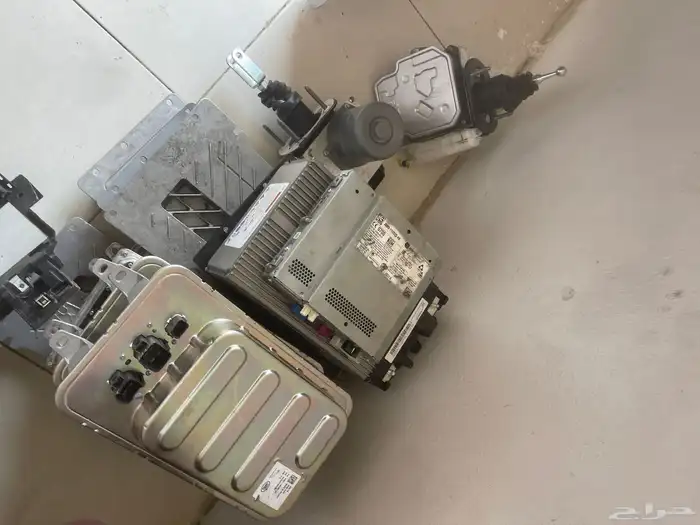 اصطبات خلفيه رنج روفر فوج 2024 و قطع غيار رنج روفر تشليح 11