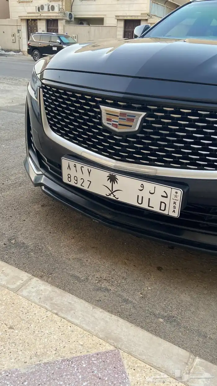 للبيع قاعده لوحه طويله ملكيه لأغلب السيارات 45