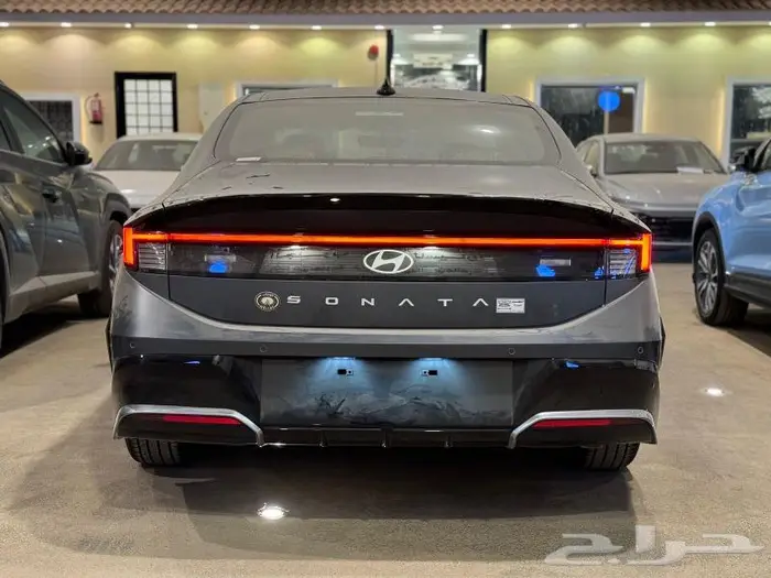 هونداي سوناتا كمفورت موديل 2025 عرض خاص يوجد تظليل مجاني 3