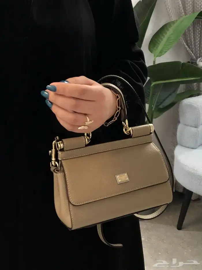 شنط دولتشي اند غابانا نسائيه شامل التوصيل ودفع عند الاستلام 0