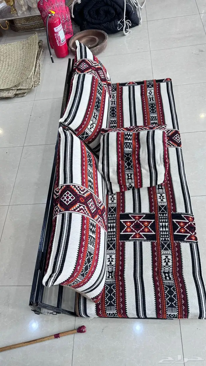 جلسات ارضية وكراسي خارجية 3