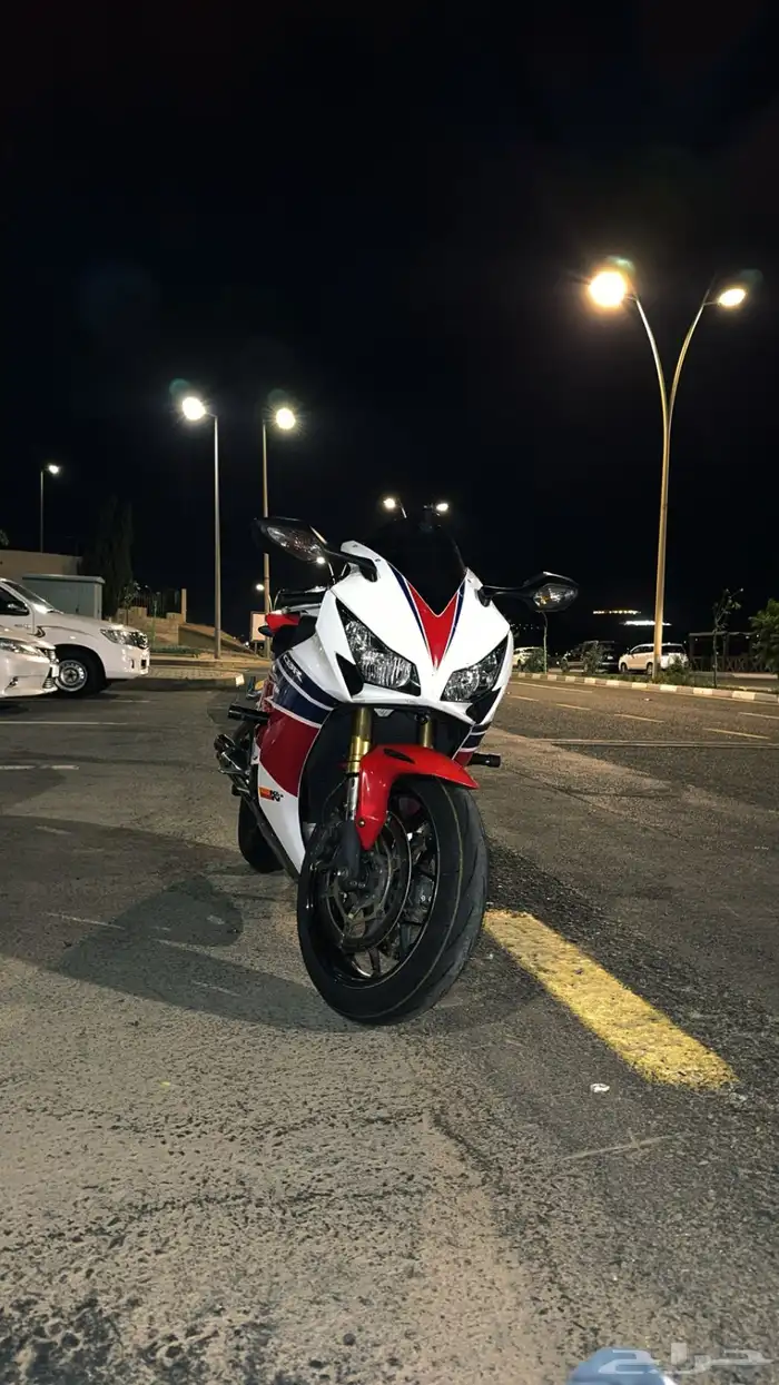هوندا cbr1000 فاير بليد 2013 0