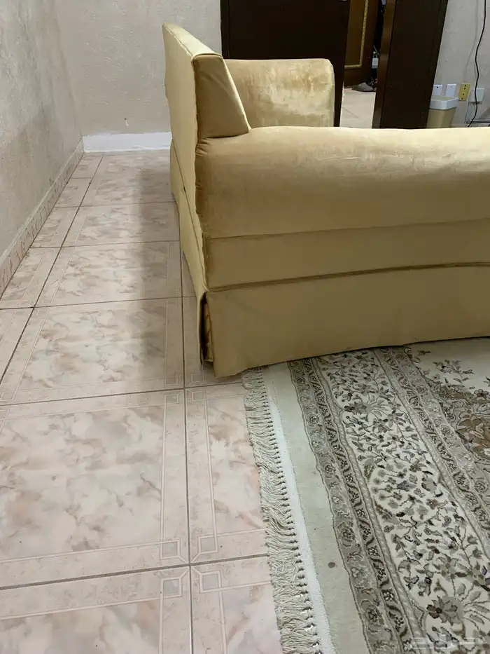 كنب نظيف جدا  من اشلي 9