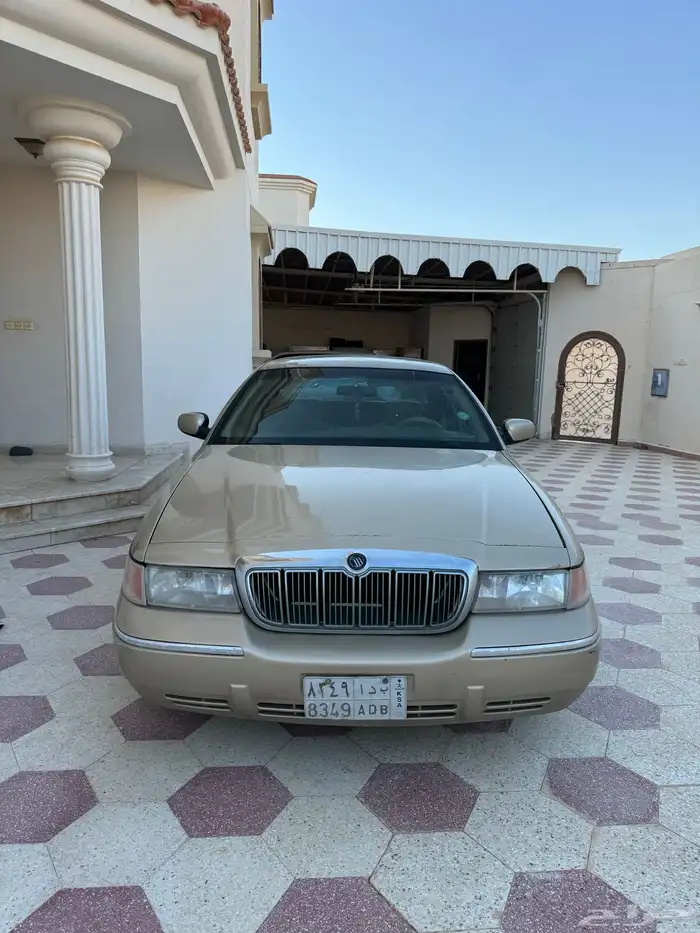 فورد جراند ماركيز موديل 2000 0