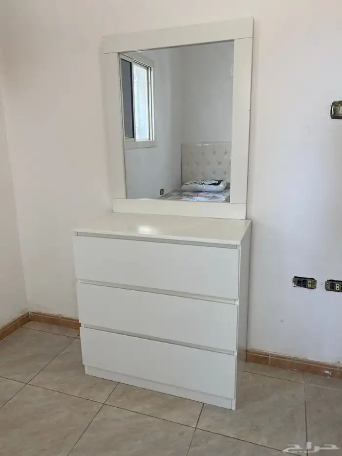 سرير دولاب غرف نوم و تسريحه متوفر جديد 6