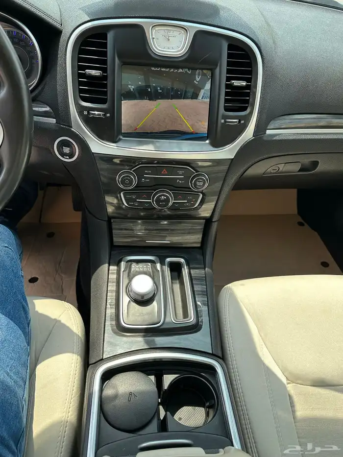 كريزلر 2018 V6 300C فل 13