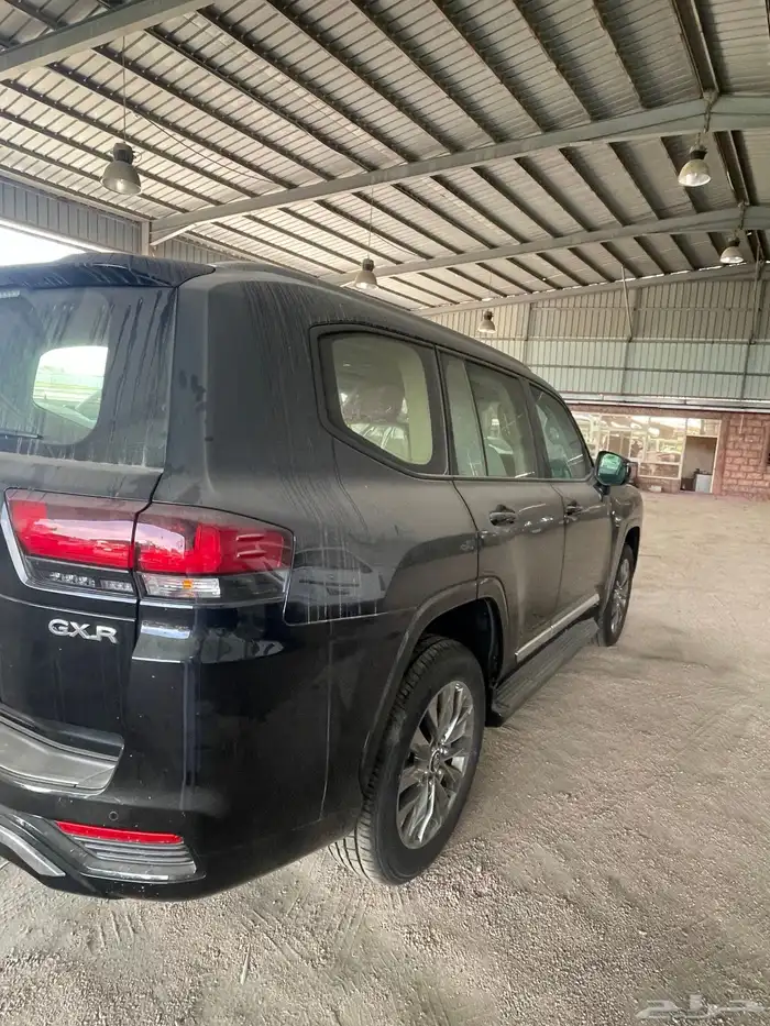جيب لاندكروزر اسود GXR 3 2024 اصفار سعودي (تم البيع) 4