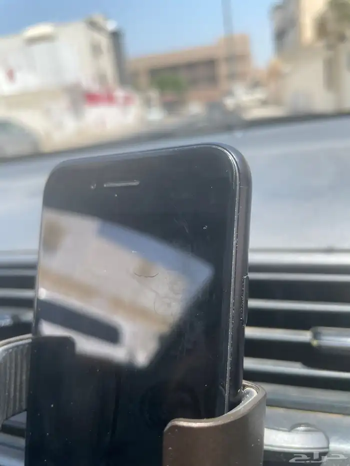جوال ايفون للبيع 4