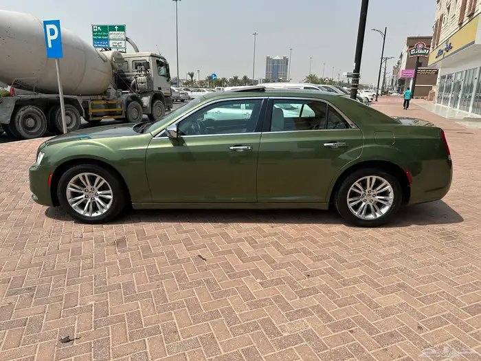 كريزلر 2018 V6 300C فل 5