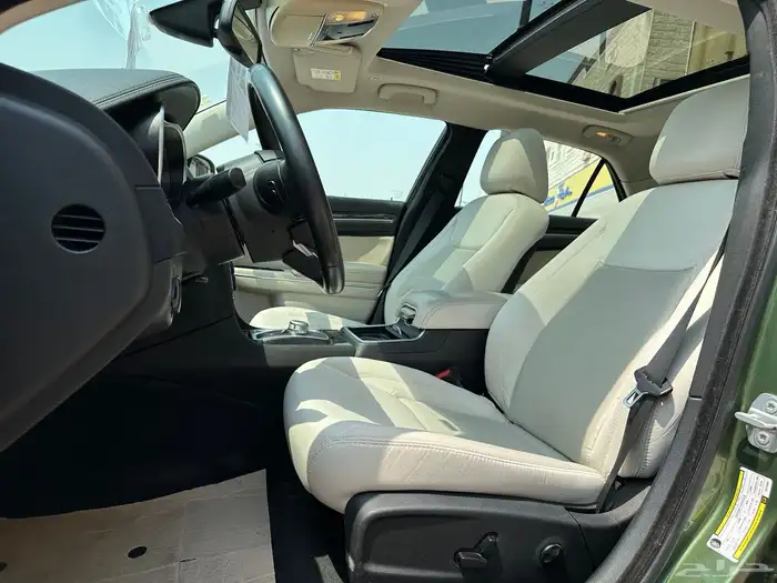 كريزلر 2018 V6 300C فل 15