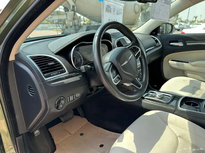 كريزلر 2018 V6 300C فل 10