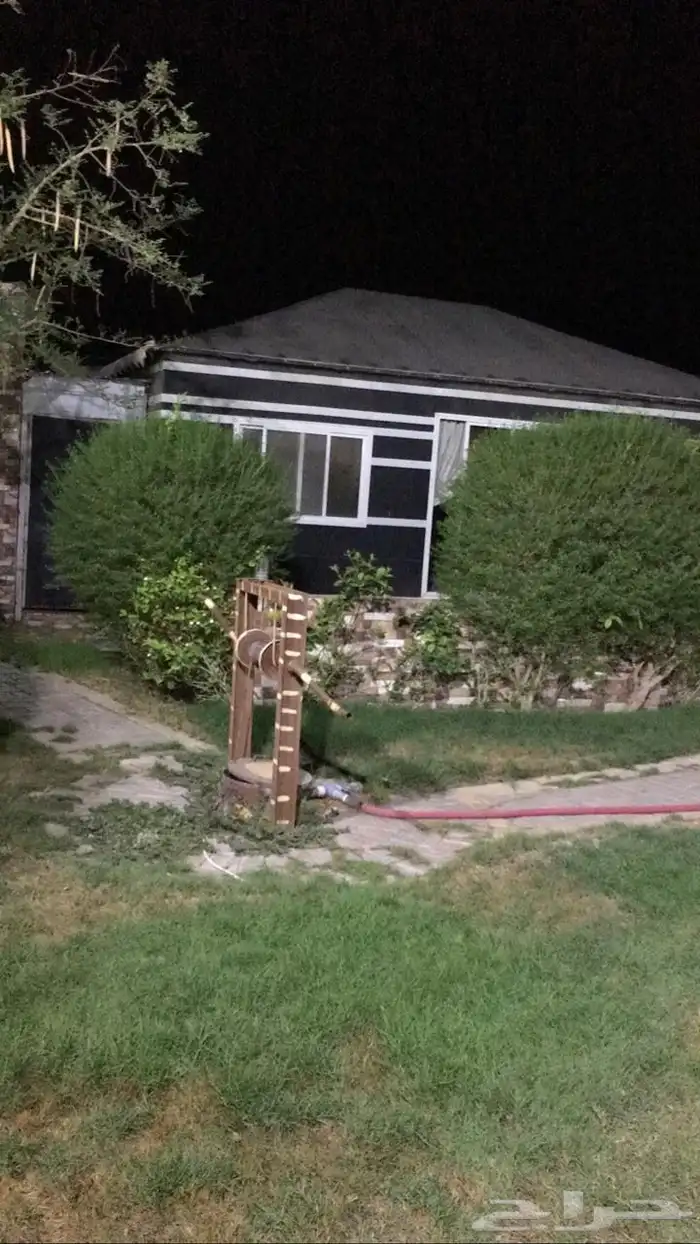 ((استراحة حي الراشدية 2 )) ويوجد ((استراحة ثانية في الحساني) 4