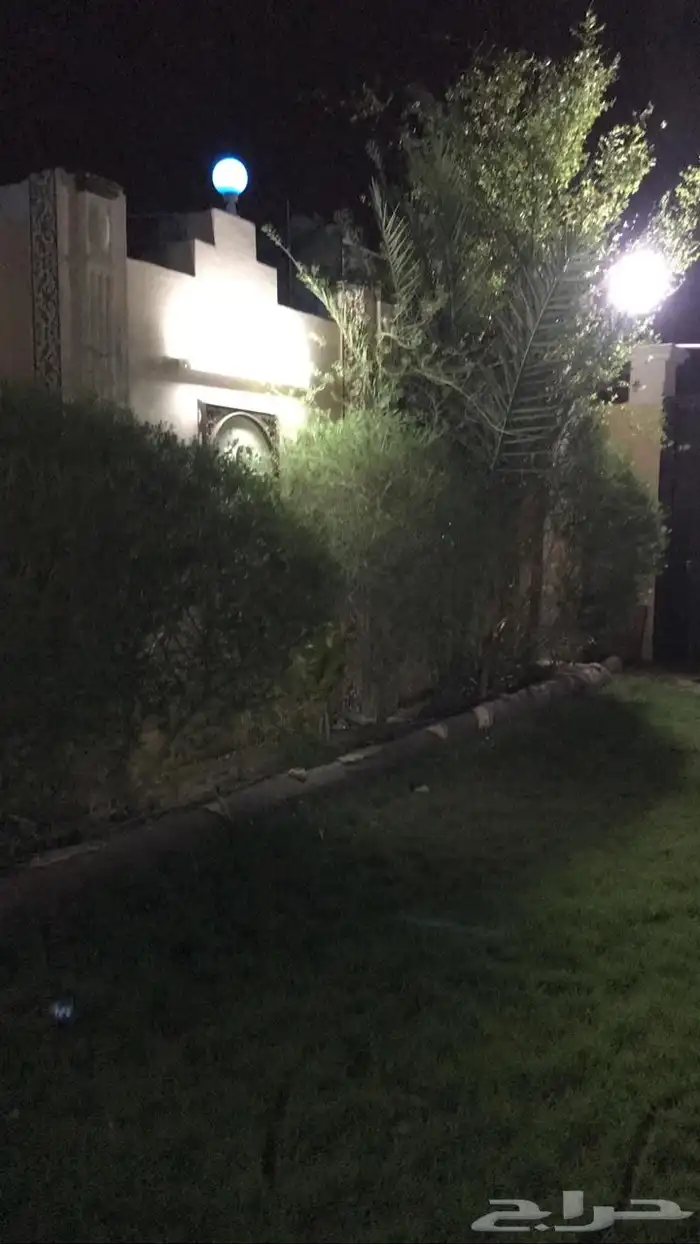 ((استراحة حي الراشدية 2 )) ويوجد ((استراحة ثانية في الحساني) 5