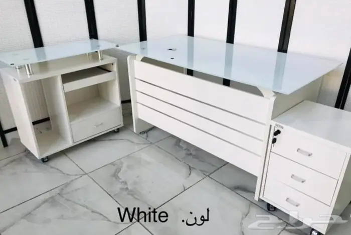 جديد مكاتب زجاج فخم قزاز متوفر لون اسود وابيض وكل مقاسات 3