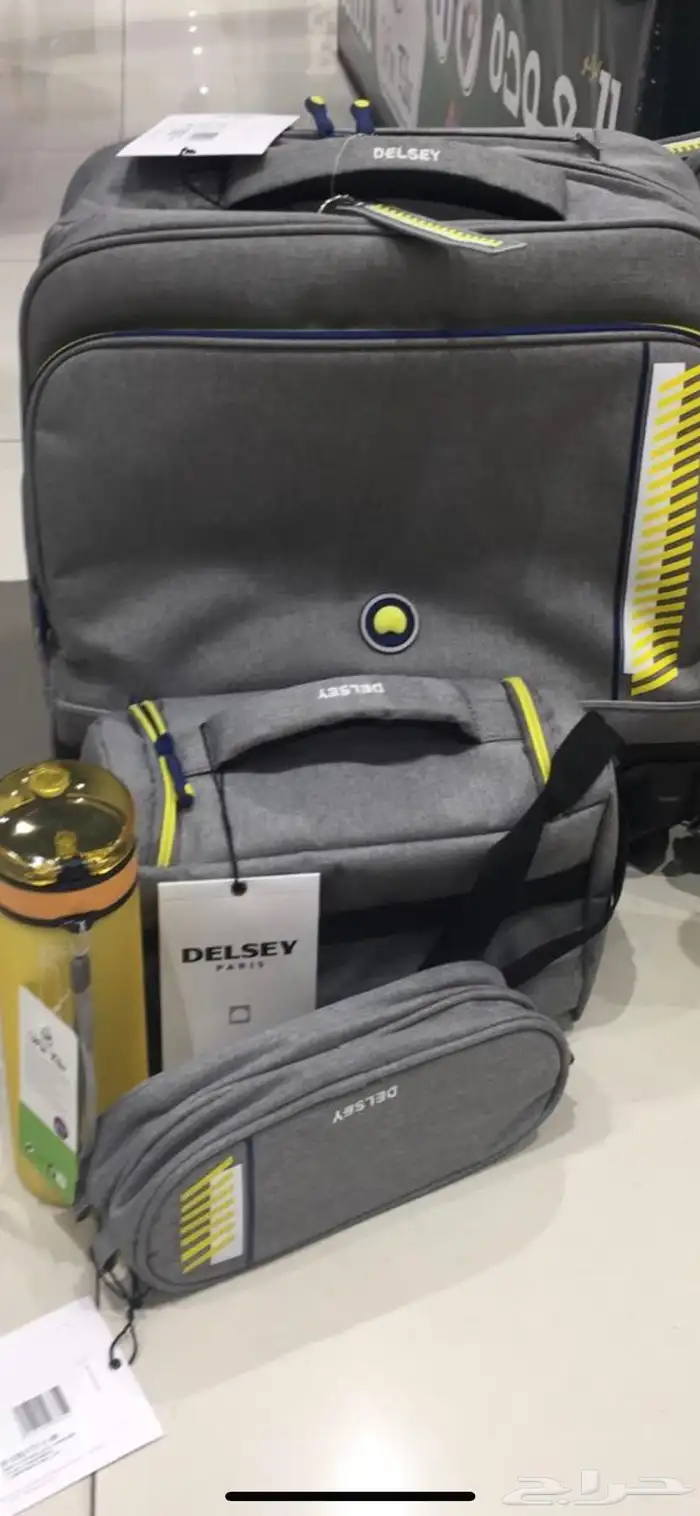 للبيع شنط ماركة متنوعه Kipling   DELSEY   Cat 5