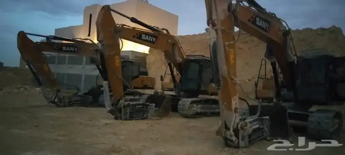 بوكلينات للايجار بالوميه الرياض حفر وترحيل 2