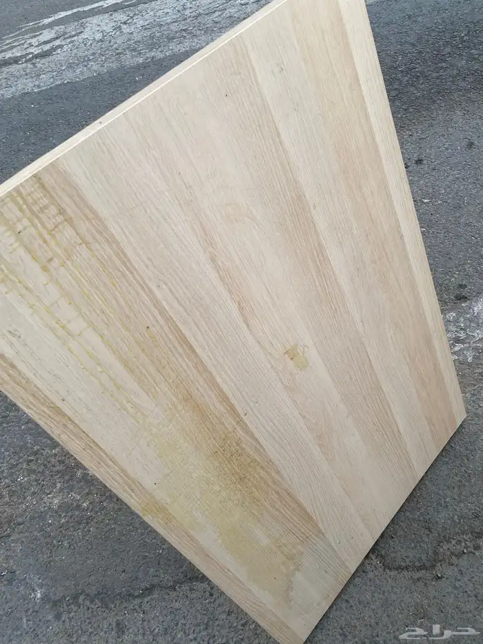 طاولة من ايكيا 1