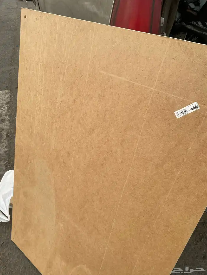 طاولة من ايكيا 0