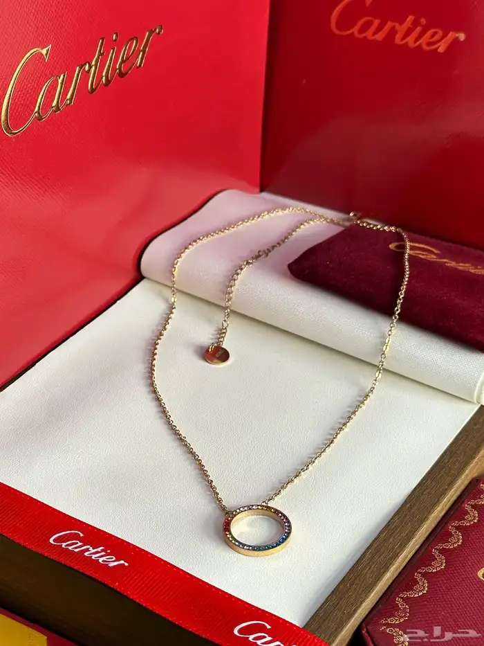 اكسسوارات ماركات هاي كوالتي 35