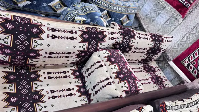 جلسات خارجية وكراسي 10