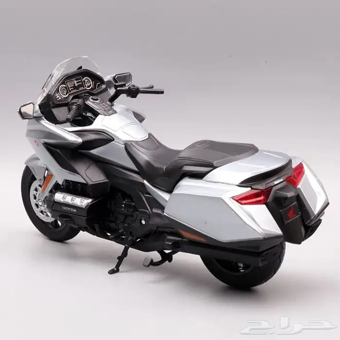 متوفر مجسمات دراجات هوندا قولد وينق الأصلية 24