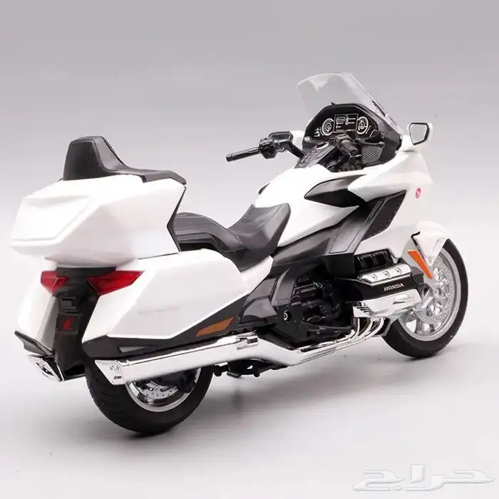 متوفر مجسمات دراجات هوندا قولد وينق الأصلية 14