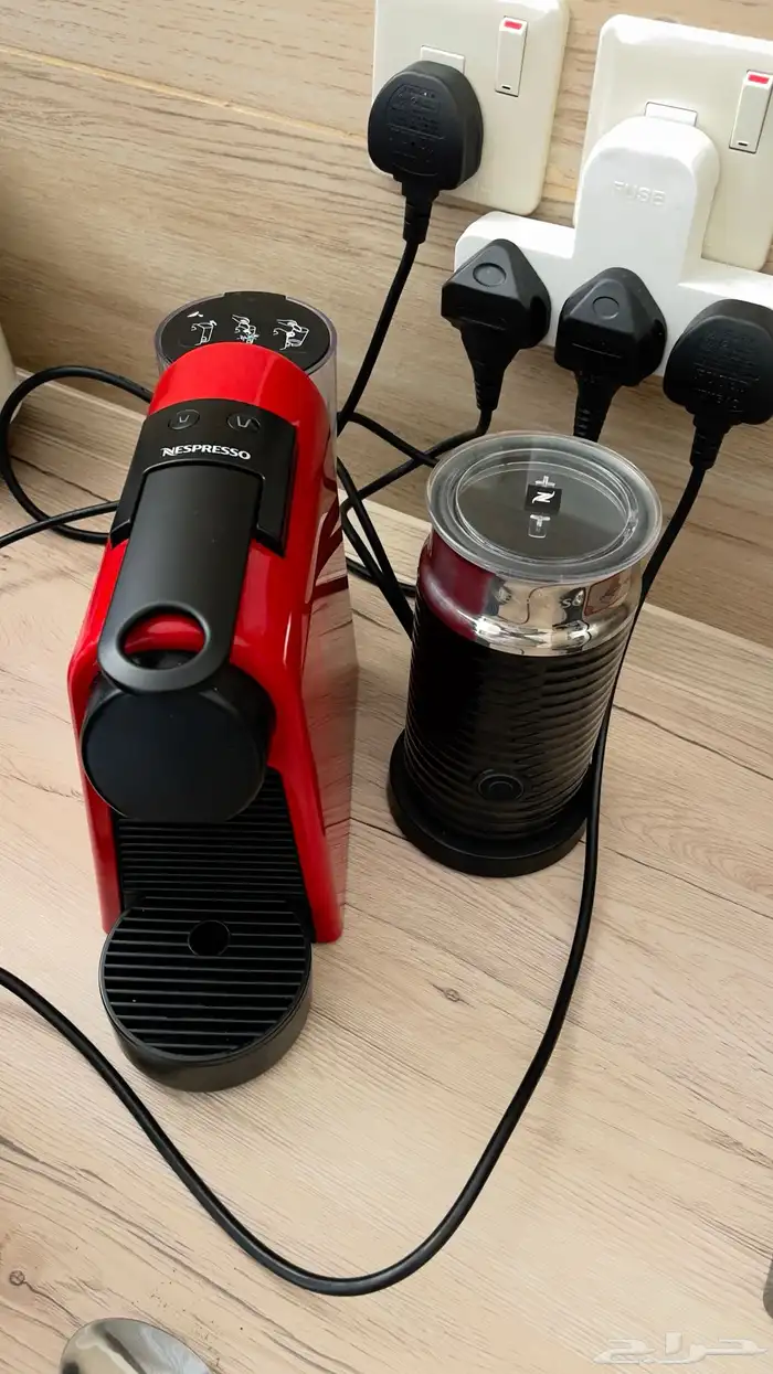 للبيع ثلاث مكائن قهوة ديلونجي ونسبرسو ونيكاي 1