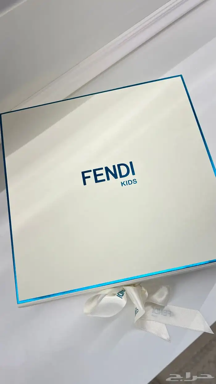 لبس مواليد Fendi فندي الاصلي 3 قطع مع الكرتون والكيسه 4