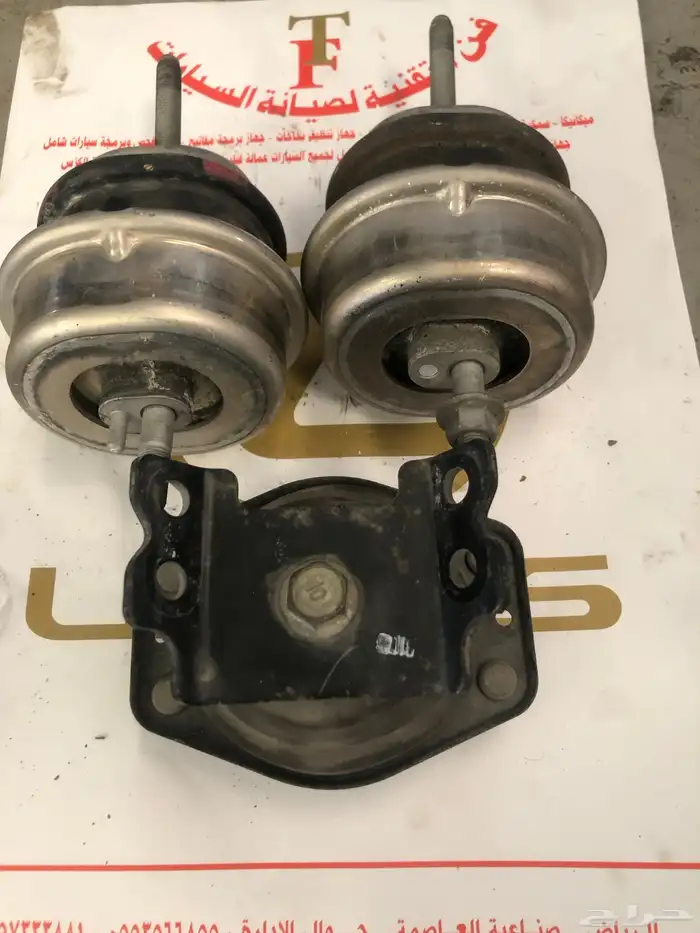 قطع غيار لكزس. يتوفر لدينا قطع جيب لكزس 570 7