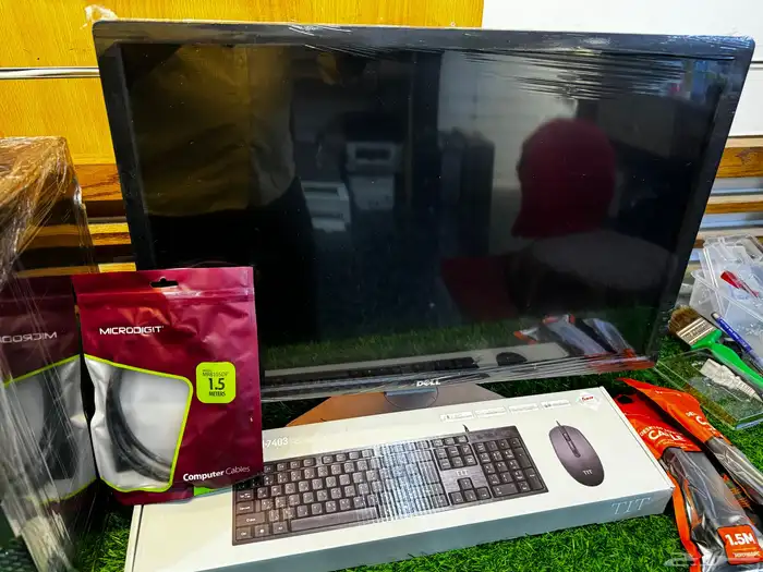 برج الكمبيوتر الشخصي من Dell 3