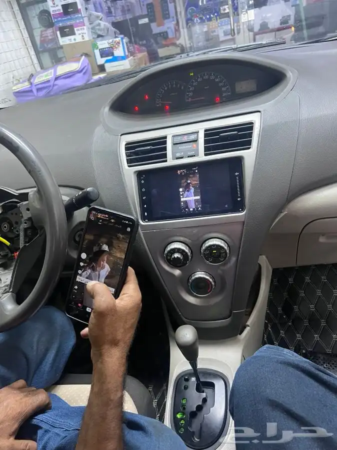 شاشات بجميع انوع انوع السيارات 22