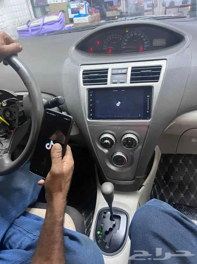 شاشات بجميع انوع انوع السيارات 20