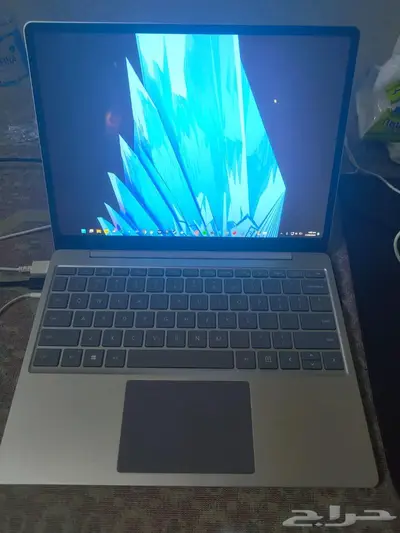 مايكروسوفت سيرفس جو لاب توب Microsoft Surface laptop Go 0