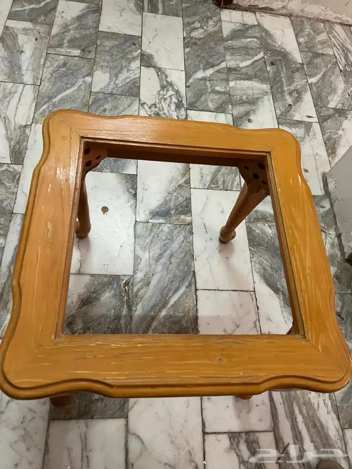طاولات مستعملة 4