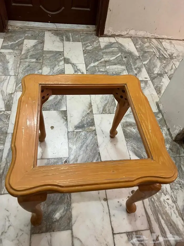 طاولات مستعملة 5