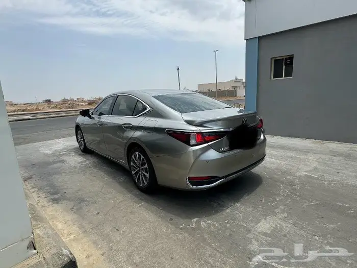 لكزس هايبرد 2022 3