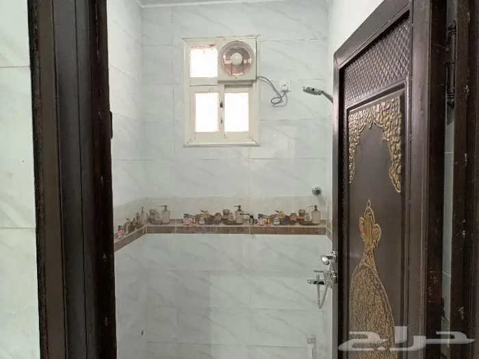 شقة مفروشة جديدة غرب حديقة المطار وممشى الروضة 18